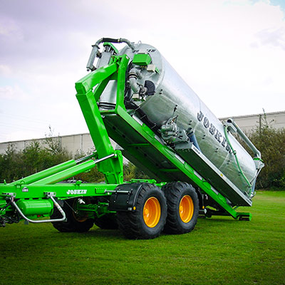 Der JOSKIN Transportwagen Cargo-LIFT wurde bei der Mechanic'Show 2001 ausgewählt und vorgestellt