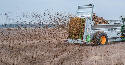 Nowy model rozrzutnika obornika: Siroko 4008/8V