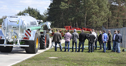 Formación para los concesionarios en la empresa JOSKIN Polska