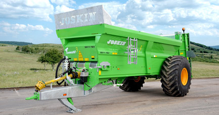 Nowość w gamie rozrzutników obornika TORNADO3