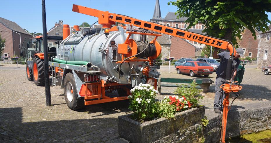 Линейка из трех стандартных каналопромывочных машин